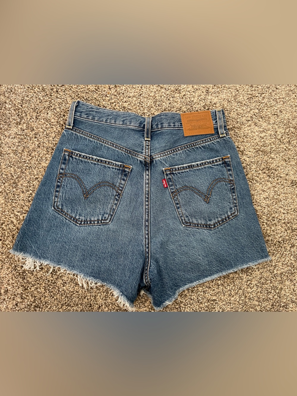 Vintage Women’s Levi’s Ribcage Distressed High Waist Cut Off Shorts Size 28 - Picture 6 of 7